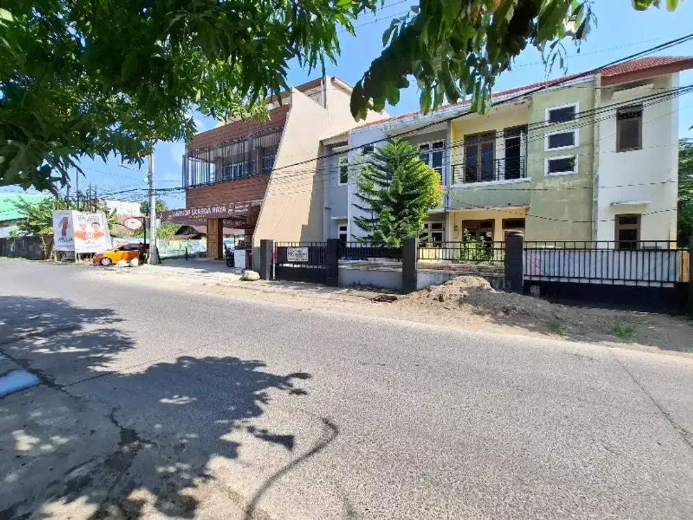 Rumah 2 Lantai Strategis Poros Jalan Skarda