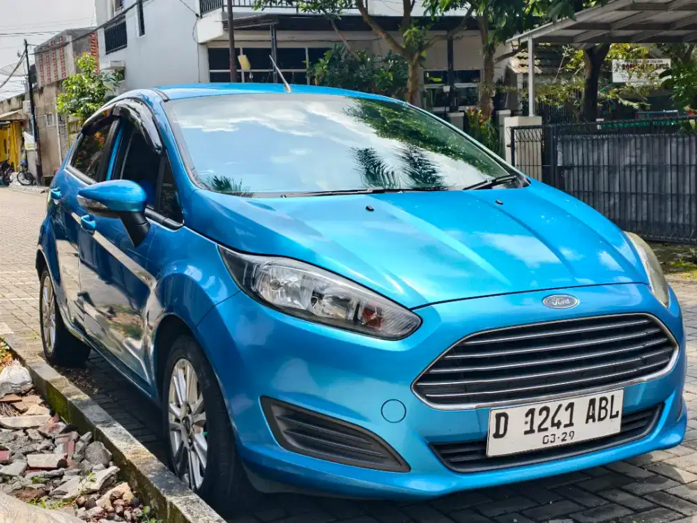 Ford Fiesta 2013 AT Biru
