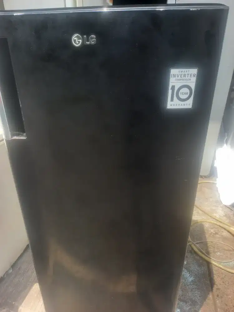 Dijual kulkas frezer rak merk LG NORMAL