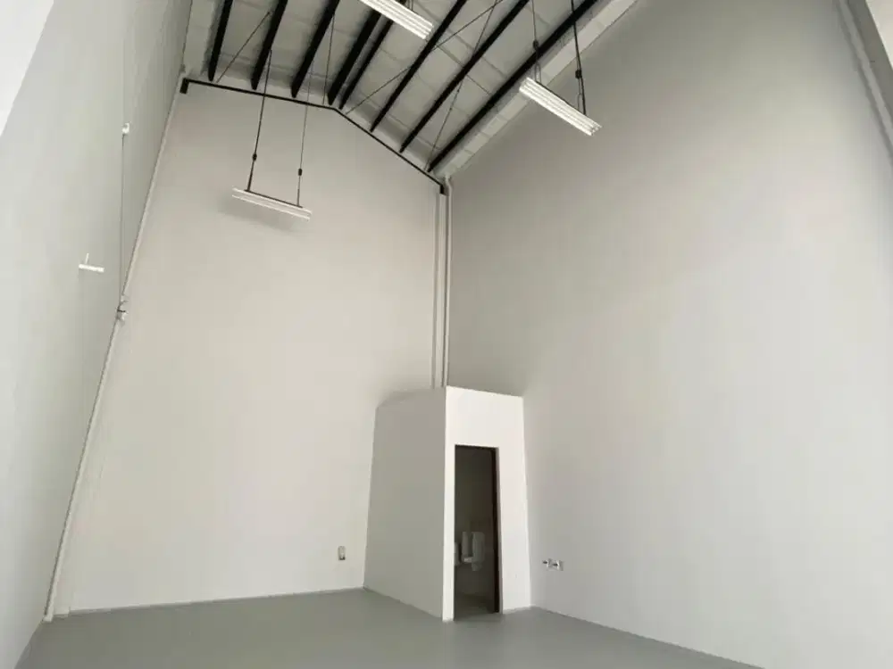 Disewakan Gudang bizzpark pik2, 3 gandeng