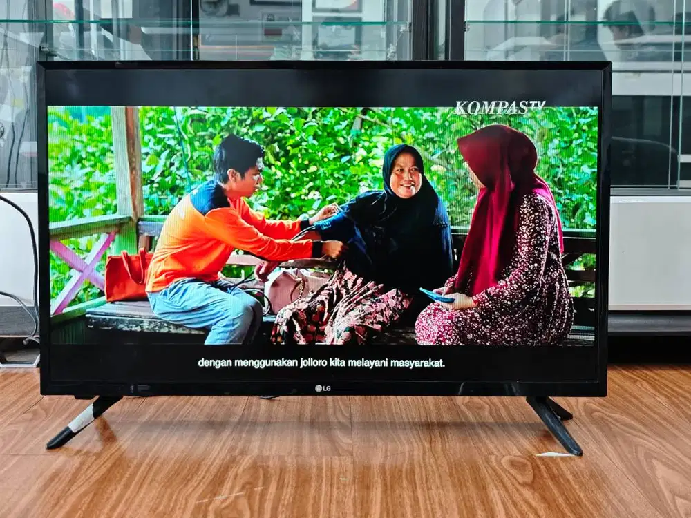 LED TV Digital TV LG 32 Inch 32LW300C Layar Jernih Murah