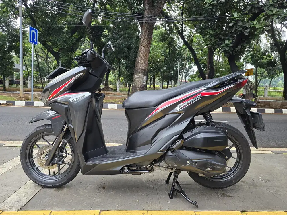 DIJUAL CASH HONDA VARIO 125 CBS THN 2018 PAJAK IDUP SIAP PAKAI
