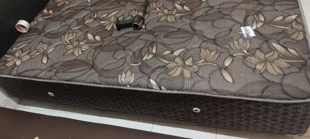 Di jual kasur one bed plus divan