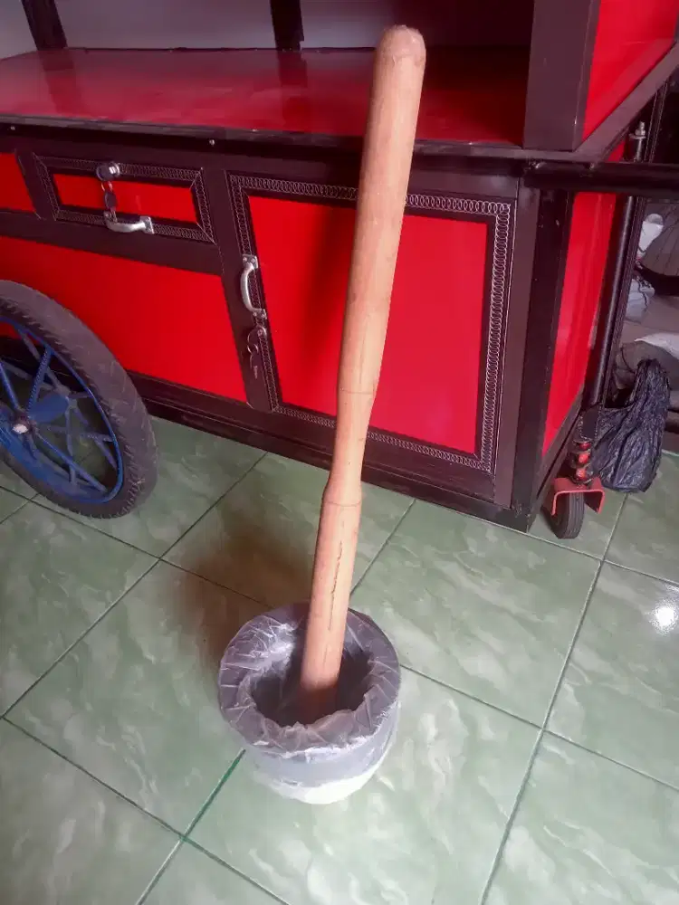 Dijual cepat alu dan Lumpang bahan dari batu asli