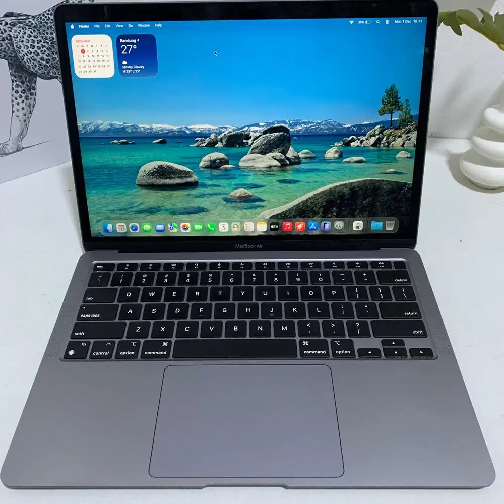 MacBook Air 2020 M1 8/128GB Murah Minus Ringan