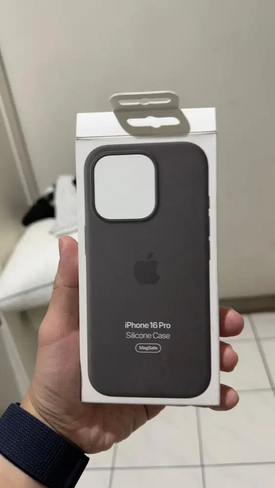 case original apple silicon iphone 16 pro