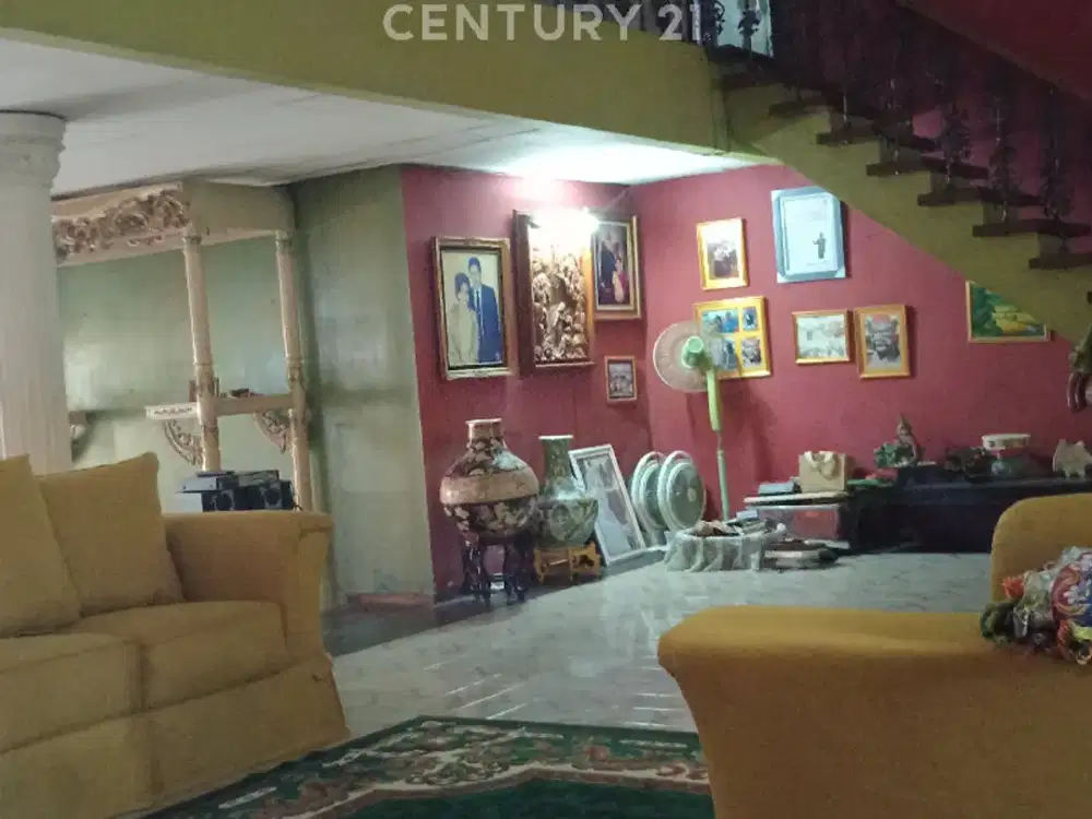 Rumah SHM Asri Dan Luas Di Rawamangun, Jakarta S9139