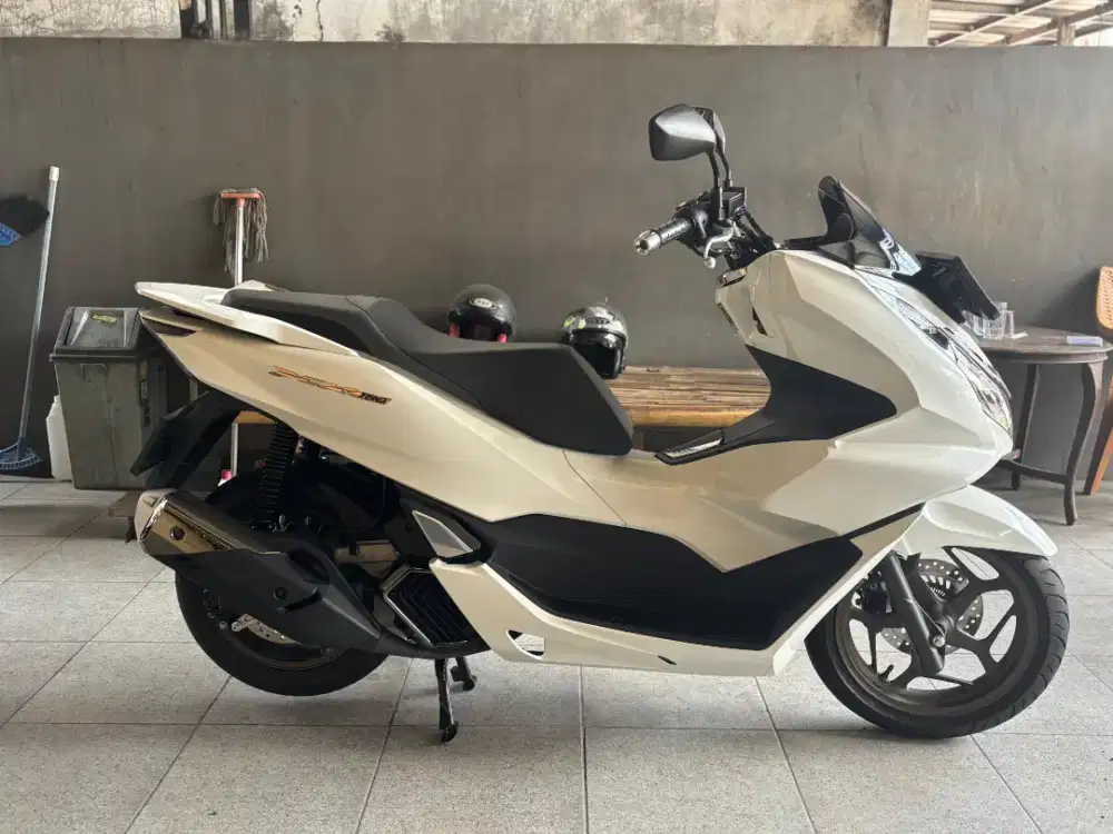HONDA PCX 160 ABS 2024 KM 1700 GOOD CONDITION