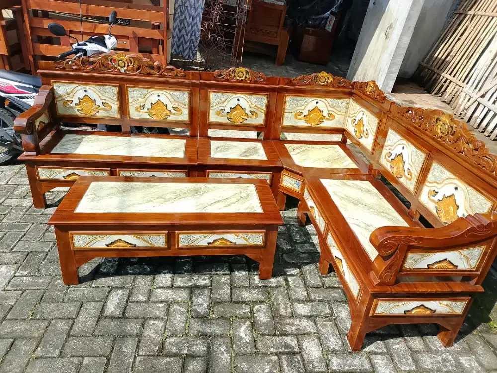 Kursi Sudut/Kursi Pojok Bagong