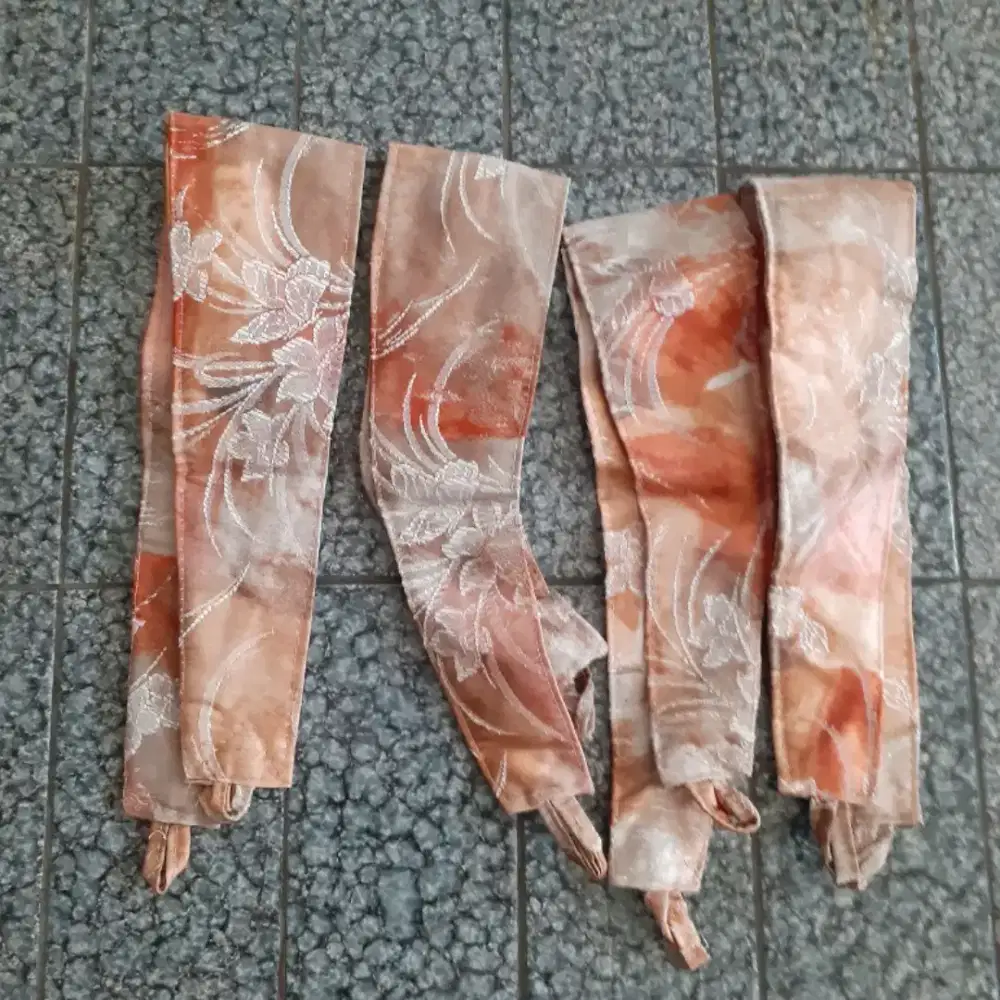 Pengikat Gorden tebal