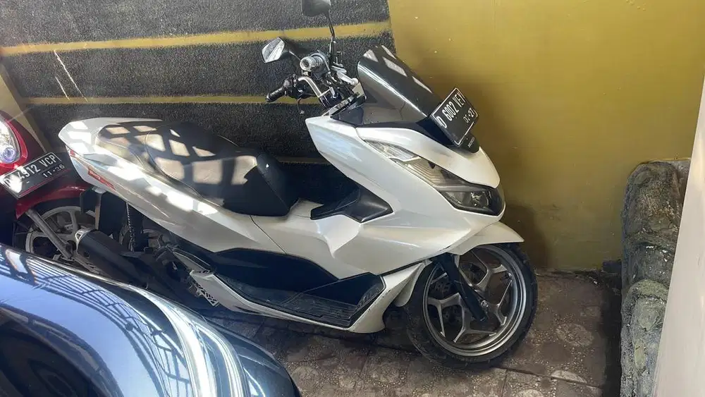 Pcx CBS Mulus dan surat surat Kumplit