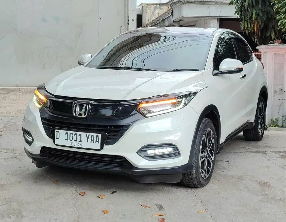 Honda HRV SE 1.5 AT 2018/2019 LowKM 30rb RECORD HONDA BAMDUNG