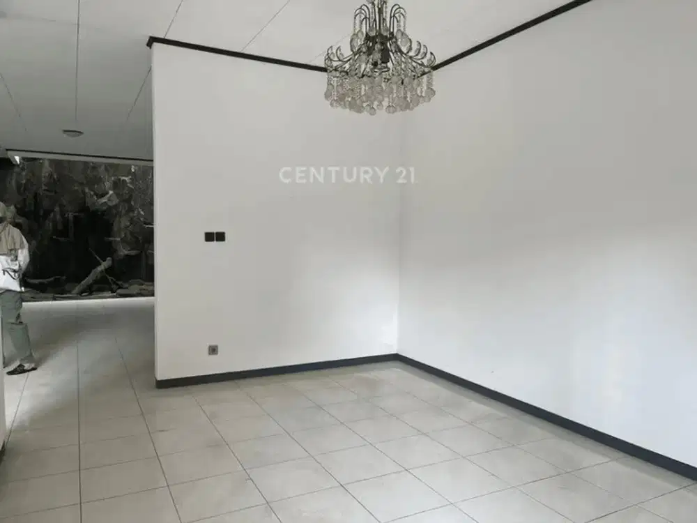 Rumah Nyaman, Luas, Strategis, Siap Huni Di Kayu Putih R2173