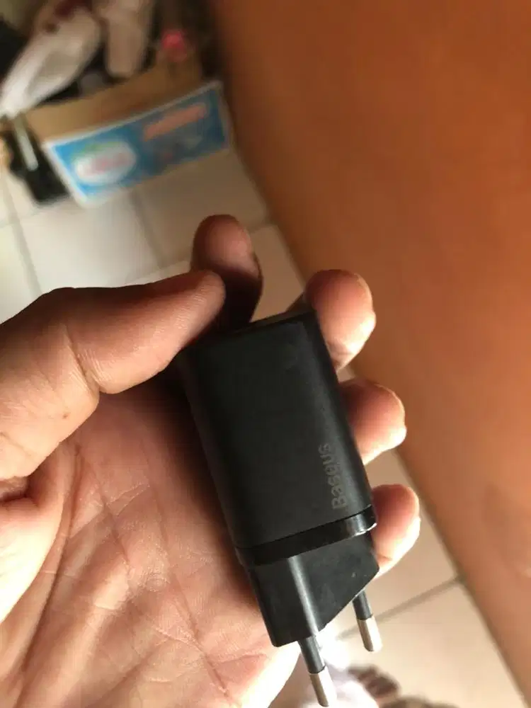 Adaptor charger baseus 20W