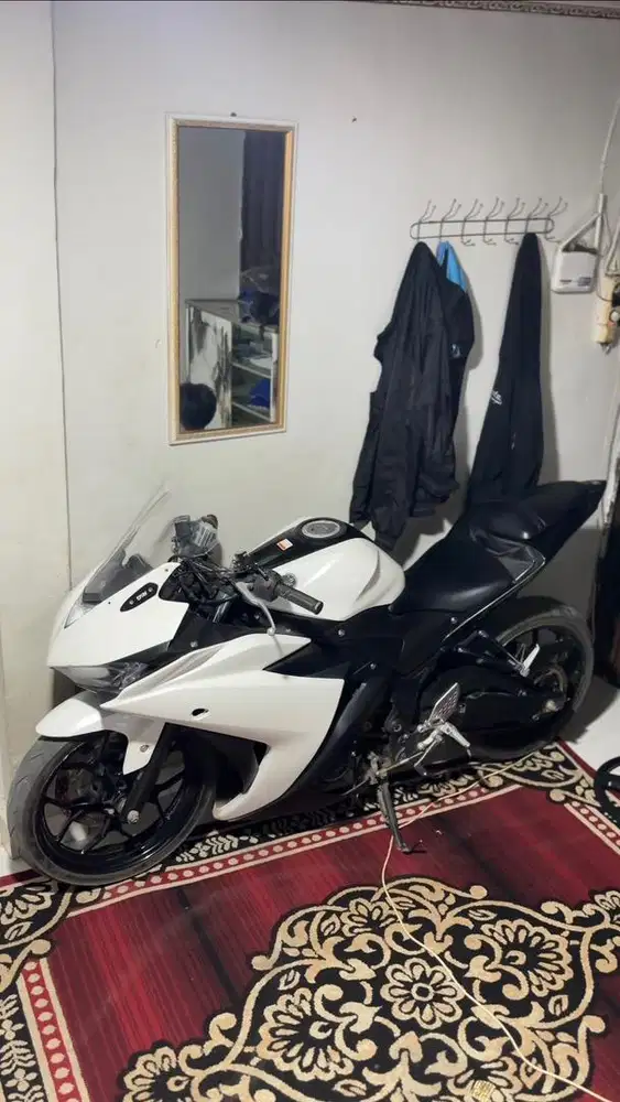 Yamaha R25 2017