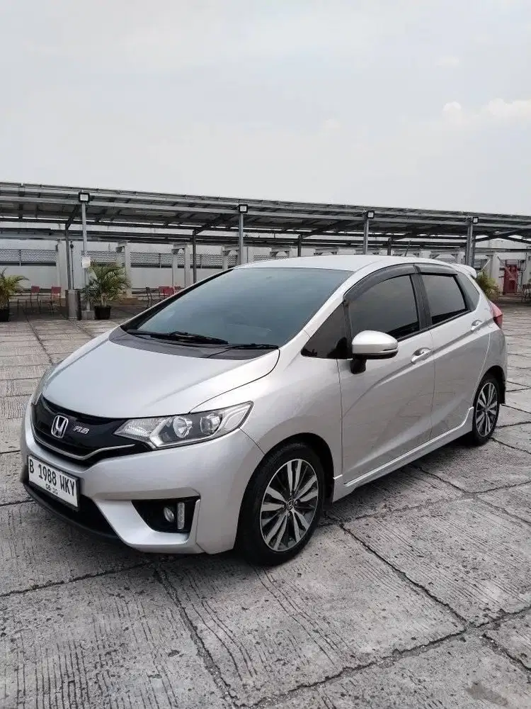 Honda Jazz 1.5 RS AT 2015 Silver, Pajak bln 5/26 (Promo Tdp 18jt)