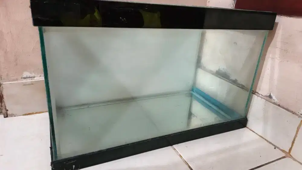 AQUARIUM BEKAS 50X25X30