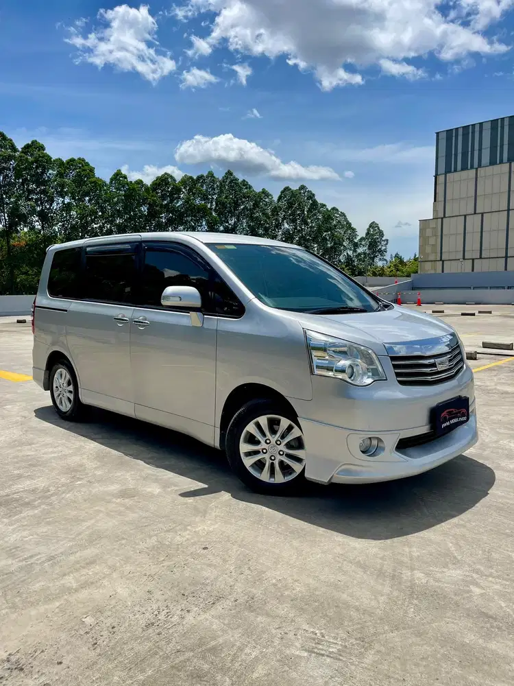 Toyota Nav1 2.0 V Limired AT 2017 (NIK 2016)