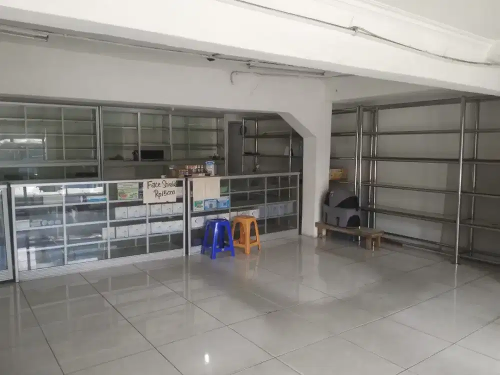 Ruko di jembatan lima jakarta barat