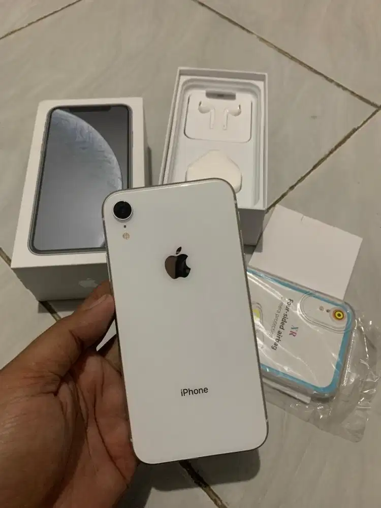 iPhone xr 64gb inter