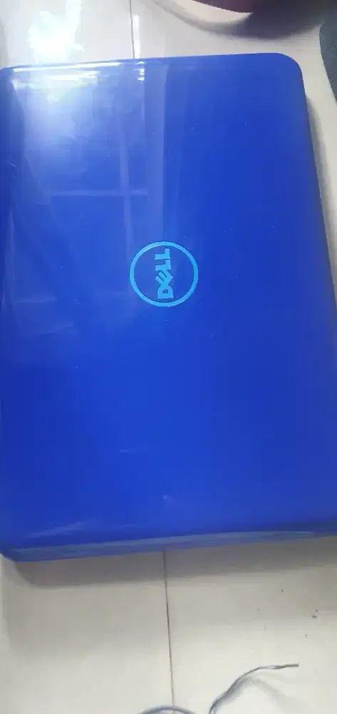 Dell Inspiron 12 in ringan