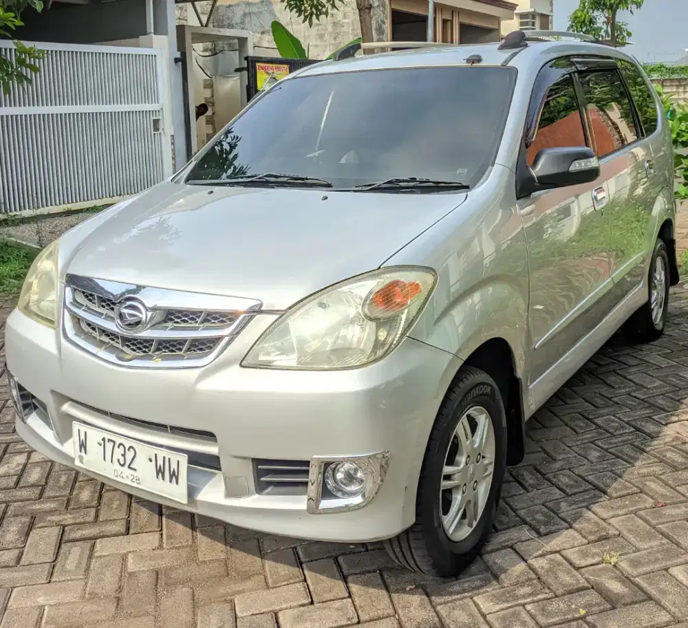 Daihatsu Xenia Xi Deluxe Plus 2010 MT