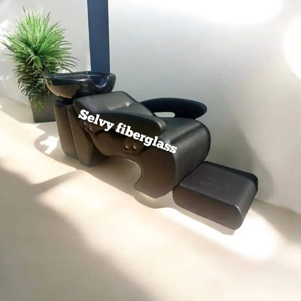 menyedikan kursi keramas salon