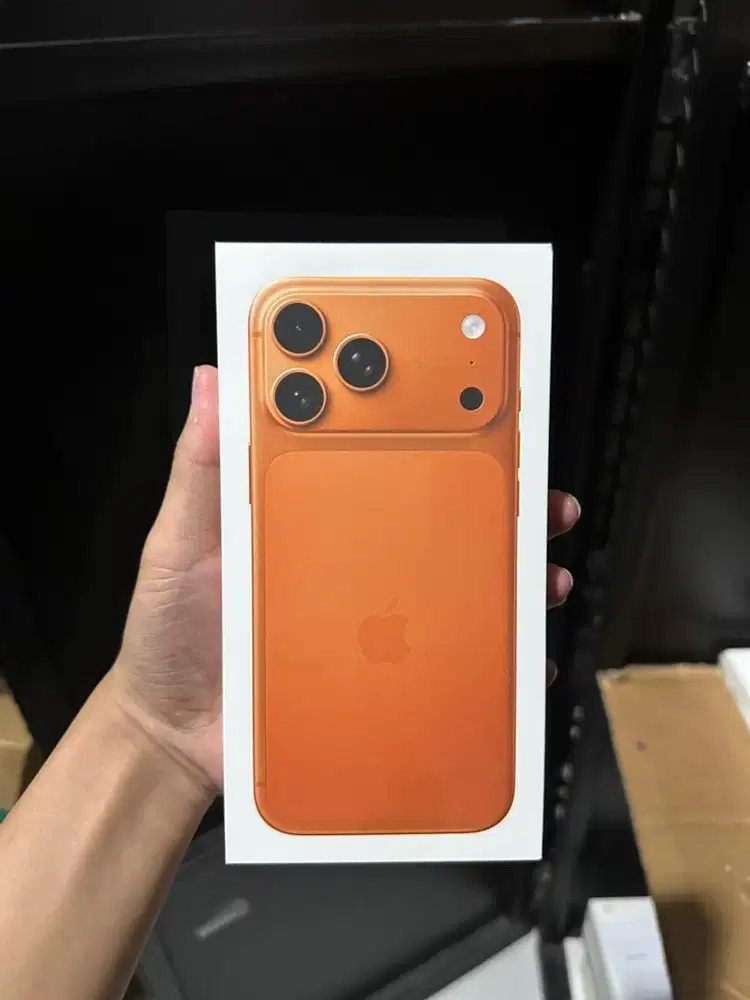 IPHONE 17 PROMAX ORANGE
