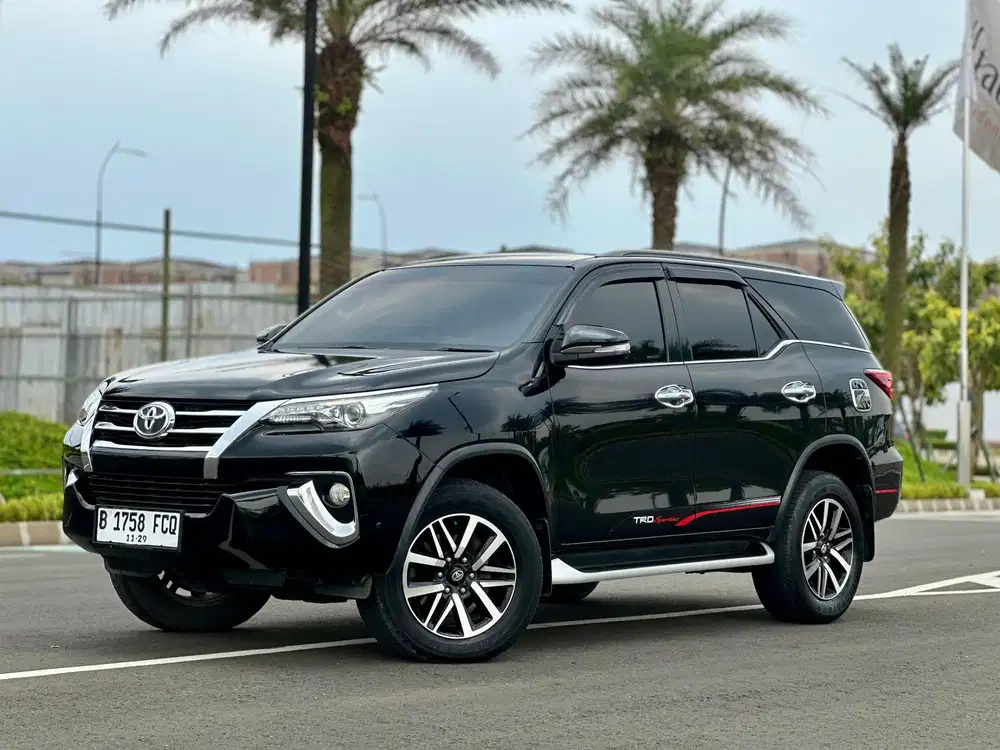 (Pajak Panjang) Toyota Fortuner VRZ 2.4 Diesel AT 2016