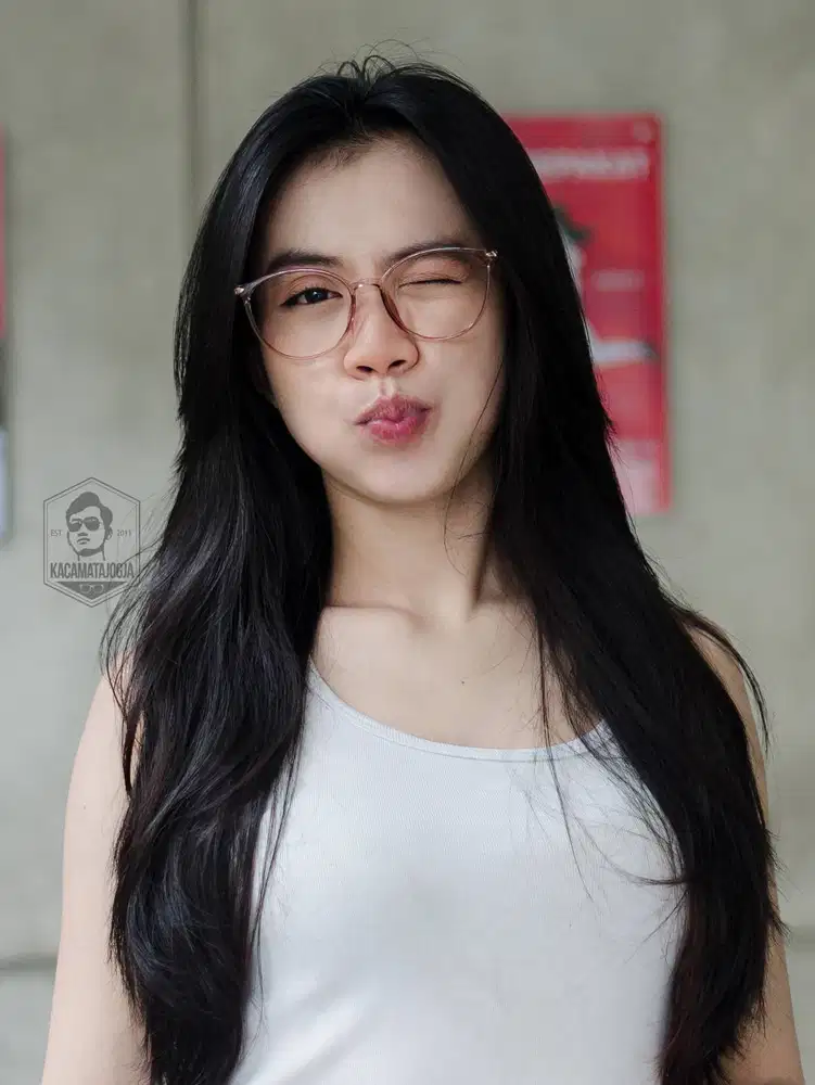 Kacamata Jogja - Kacamata Semi Bulat Simple Pegas - Nala 05