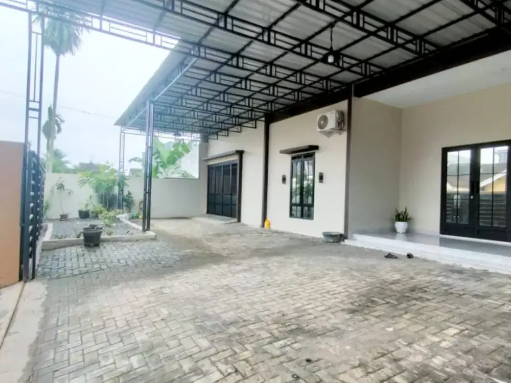 RUMAH LUAS, RUMAH SECONDARY RASA PRIMARY (BARU 1 TAHUN DIHUNI) DI MEDAN SELAYANG - MEDAN