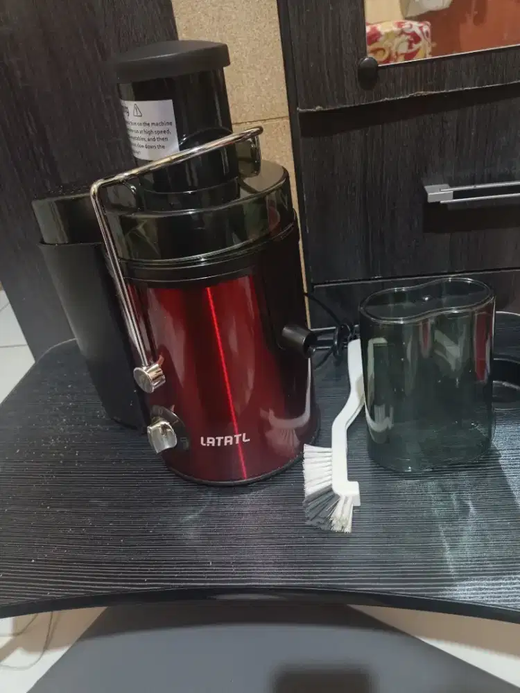 Juicer / Juice Extractor / Blender (belum pernah dipakai)