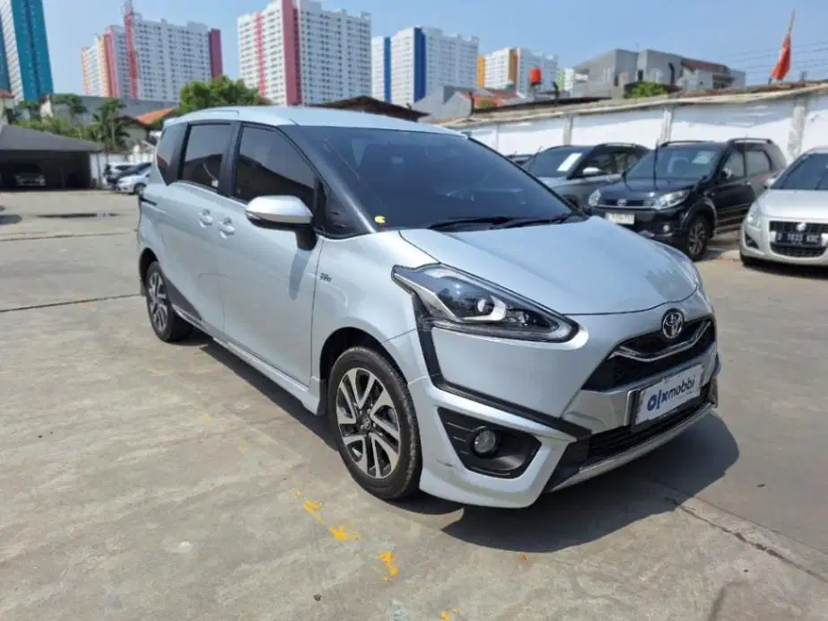 LOW DP Toyota Sienta 1.5 Q Bensin-AT 2020 PKW