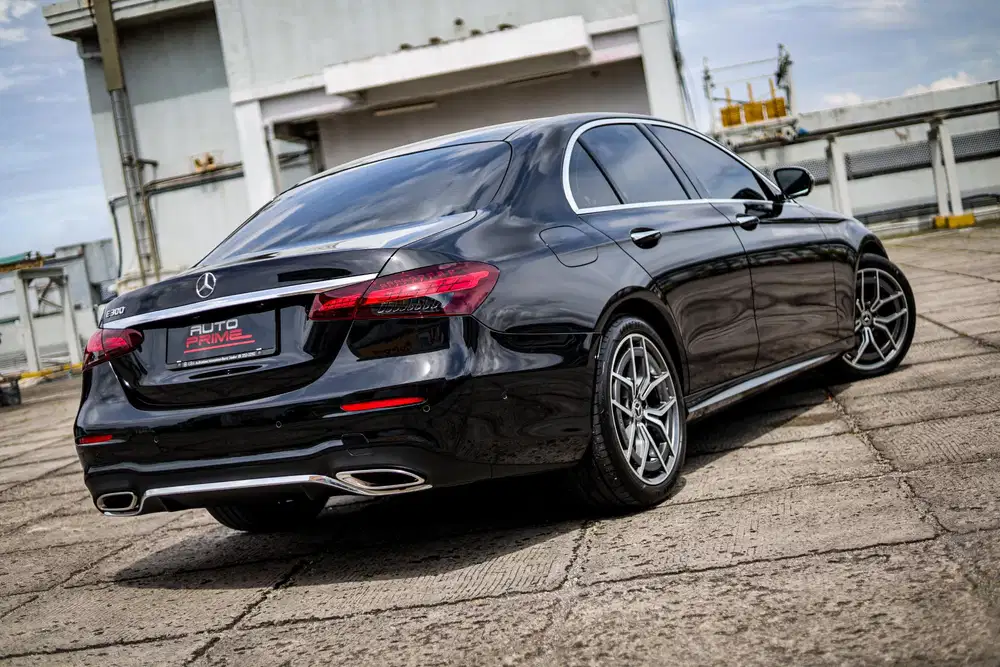 MERCY E300 AMG 2022, ISTIMEWA KM 17RB RECORD