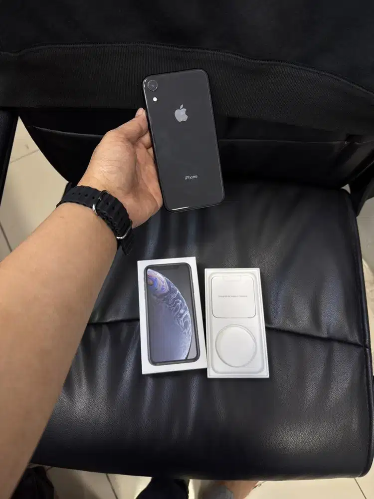 iphone xr 64 garansi resmi ibox mulus