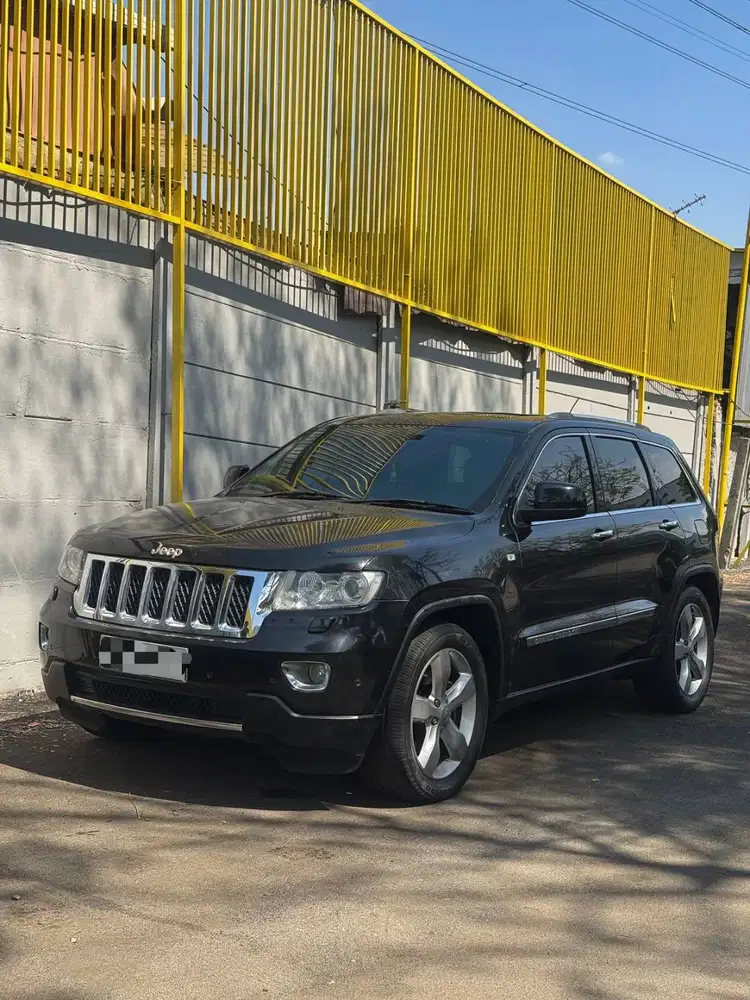 Jeep Grand Cherokee Overland 2012 Hitam Black 2013 2011 Jual Cepat BU