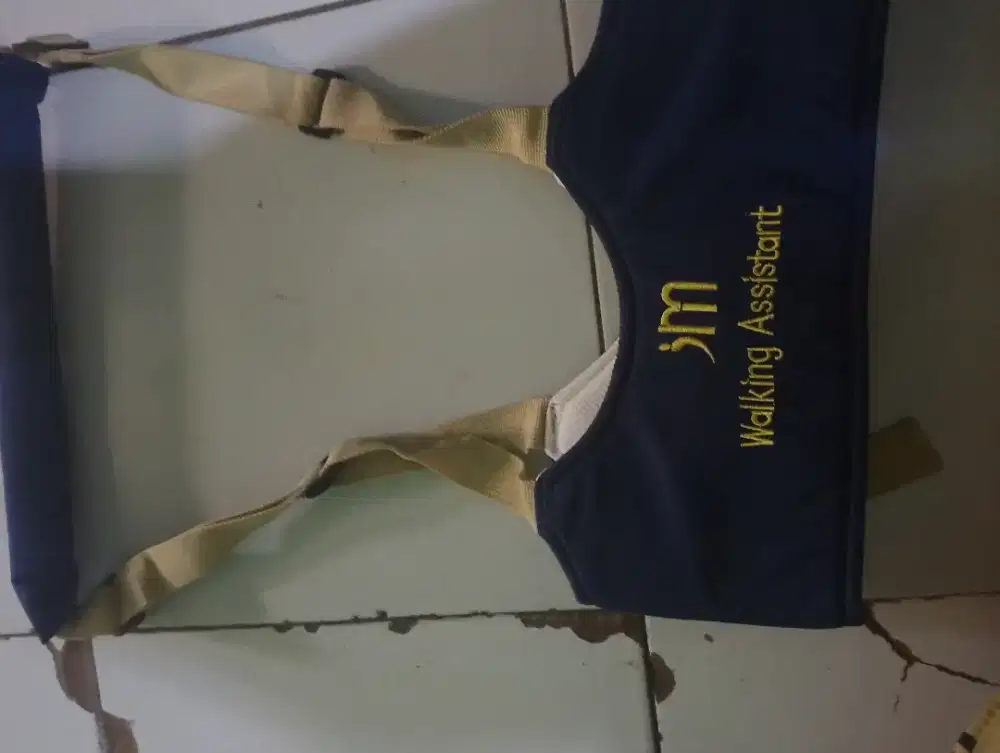 Alat bantu jalan untuk bayi usia 8/10bulan