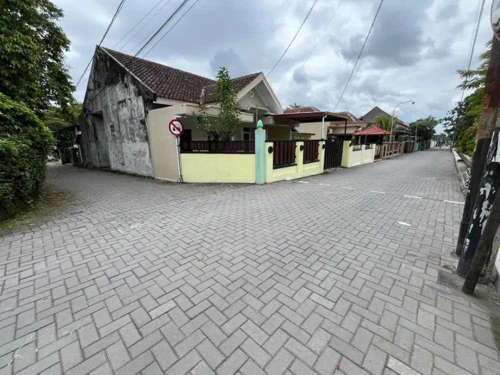 Dekat Kampus UGM, Tanah di Jl. Damai, 500 Jt-an
