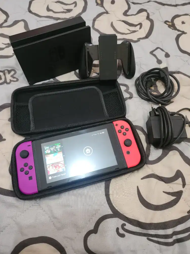 Nitendo Switch V2 Ofw 256GB fullset mulus pemakaian