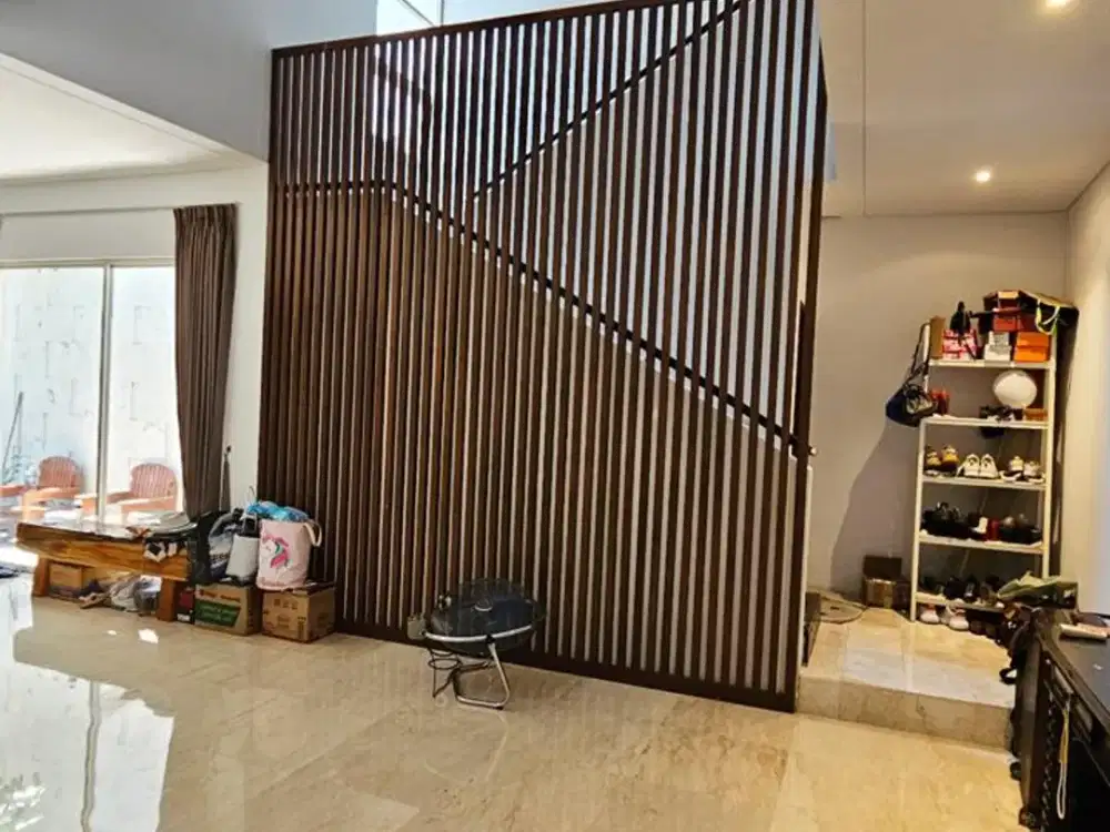 RUMAH 2 LANTAI MINIMALIS DI GRAHA FAMILY , HOOK , TERAWAT DAN SIAP HUNI