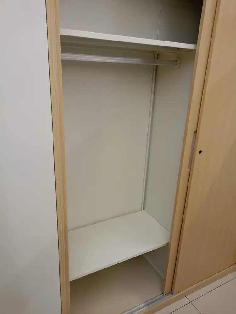 lemari sleding metal