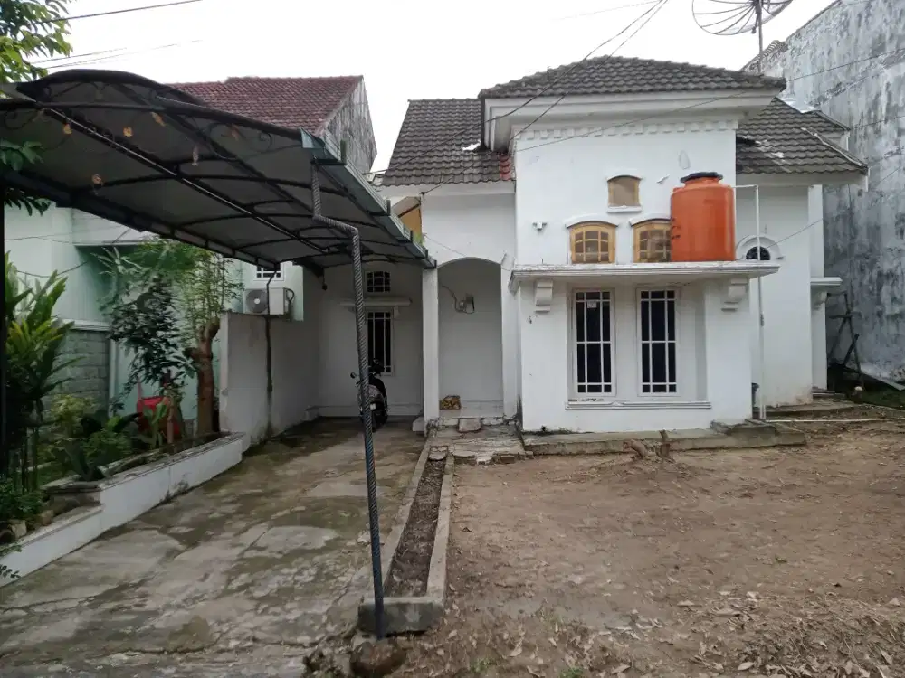 Disewakan Rumah di Lokasi Strategis