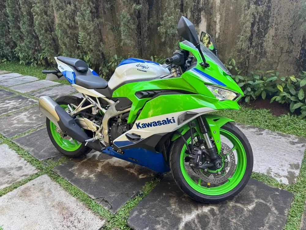 Kawasaki ZX4RR Anniversary RARE