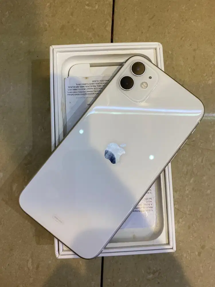 Iphone 11 64gb ibox bisa cash dan kredit