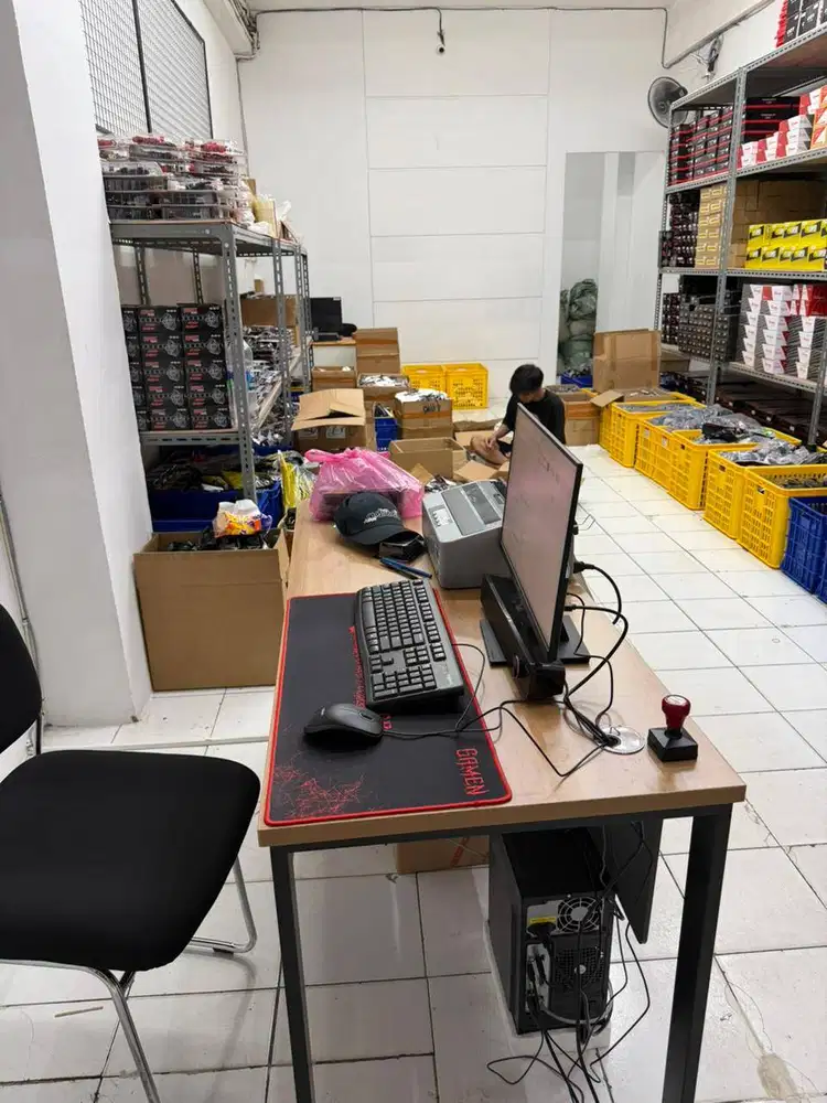 DICARI ADMIN UNTUK TOKO OFFLINE