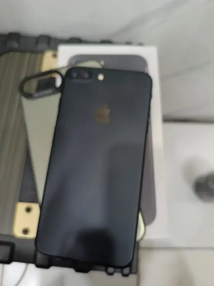 Iphone 7+ 32 gb jaringan aman permanan
Bh 100 
Finger on
Allfungsi ok
