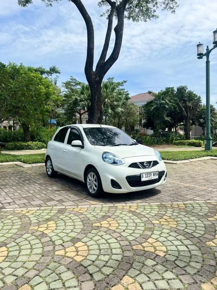 Nissan March L AT Matic Citycar Compact Murah Berkualitas KM Low Mulus