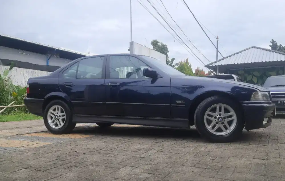 BMW E36 320i M52
