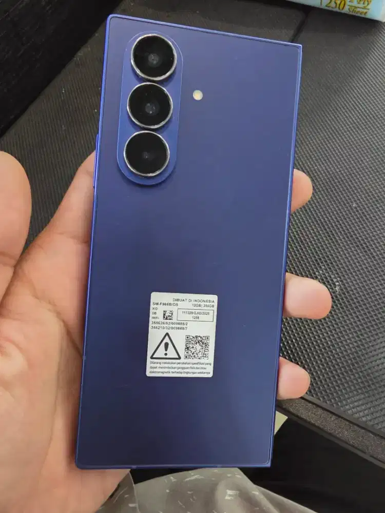 fold 7 12/256Gb fullset mulus