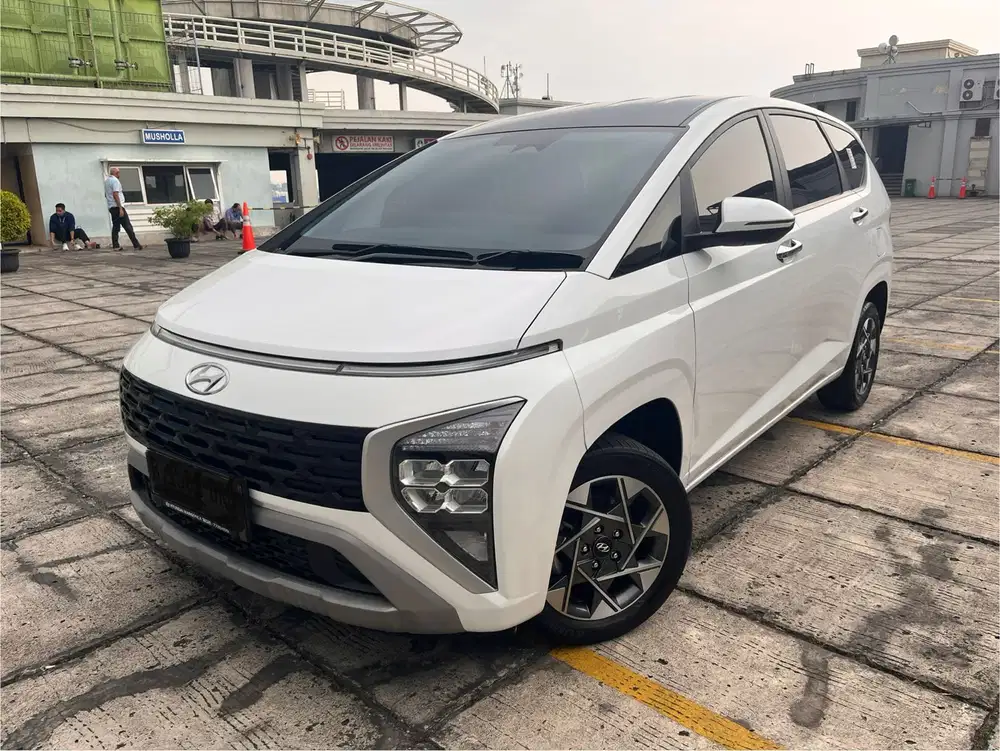 Hyundai Stargazer Prime 1.5 4x2 At 2022 capten seat